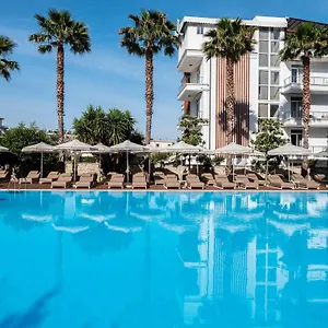 Nia Boutique By Rapo's 4* Himare